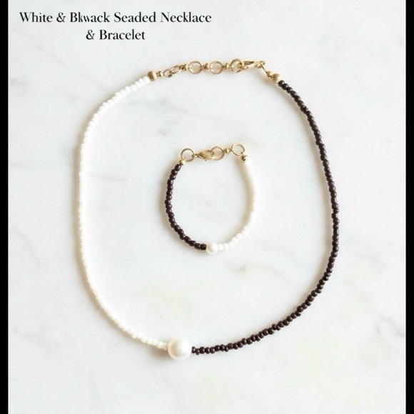 Jewelry - 🖤Elegant White and Black Beaded Necklace & Bracelet🖤